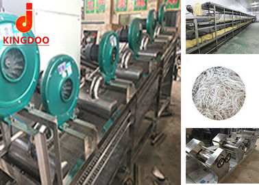 Commode actionnez la nouille cuisant la ligne à la vapeur de fabrication de nouille de machine